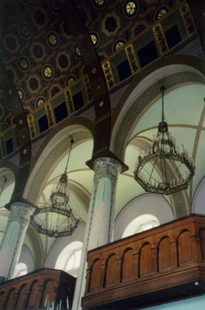 interior synagogue